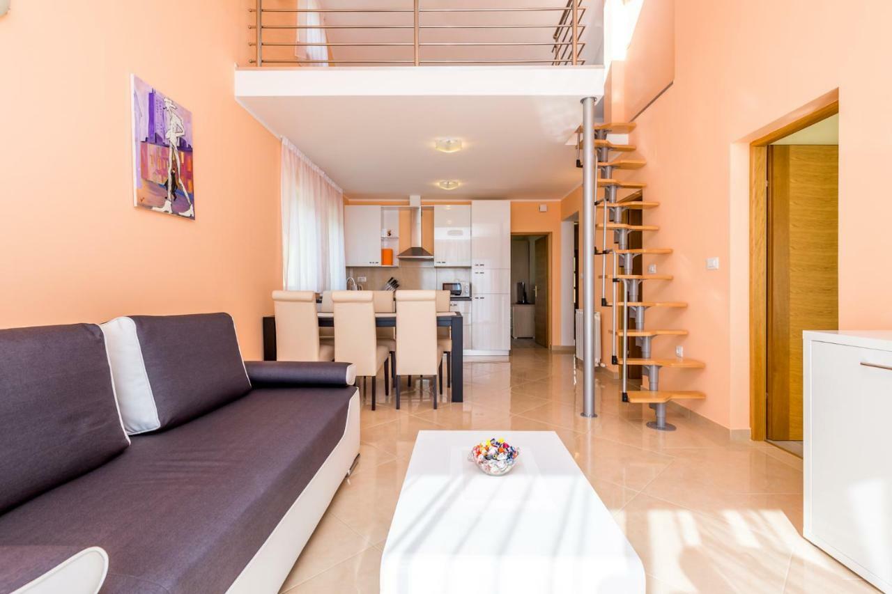 Luxury Apartments Kostrena With Pool Εξωτερικό φωτογραφία
