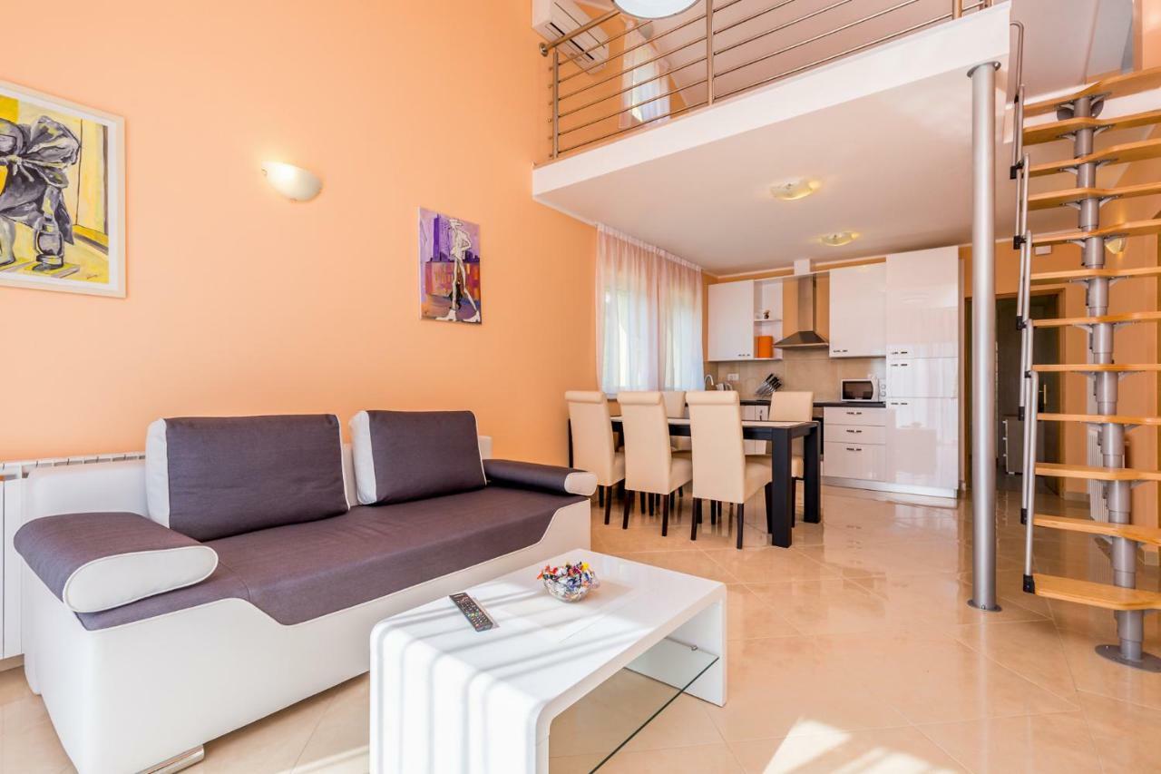 Luxury Apartments Kostrena With Pool Εξωτερικό φωτογραφία
