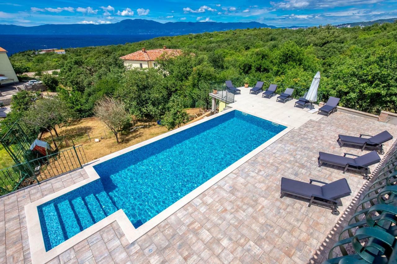 Luxury Apartments Kostrena With Pool Εξωτερικό φωτογραφία