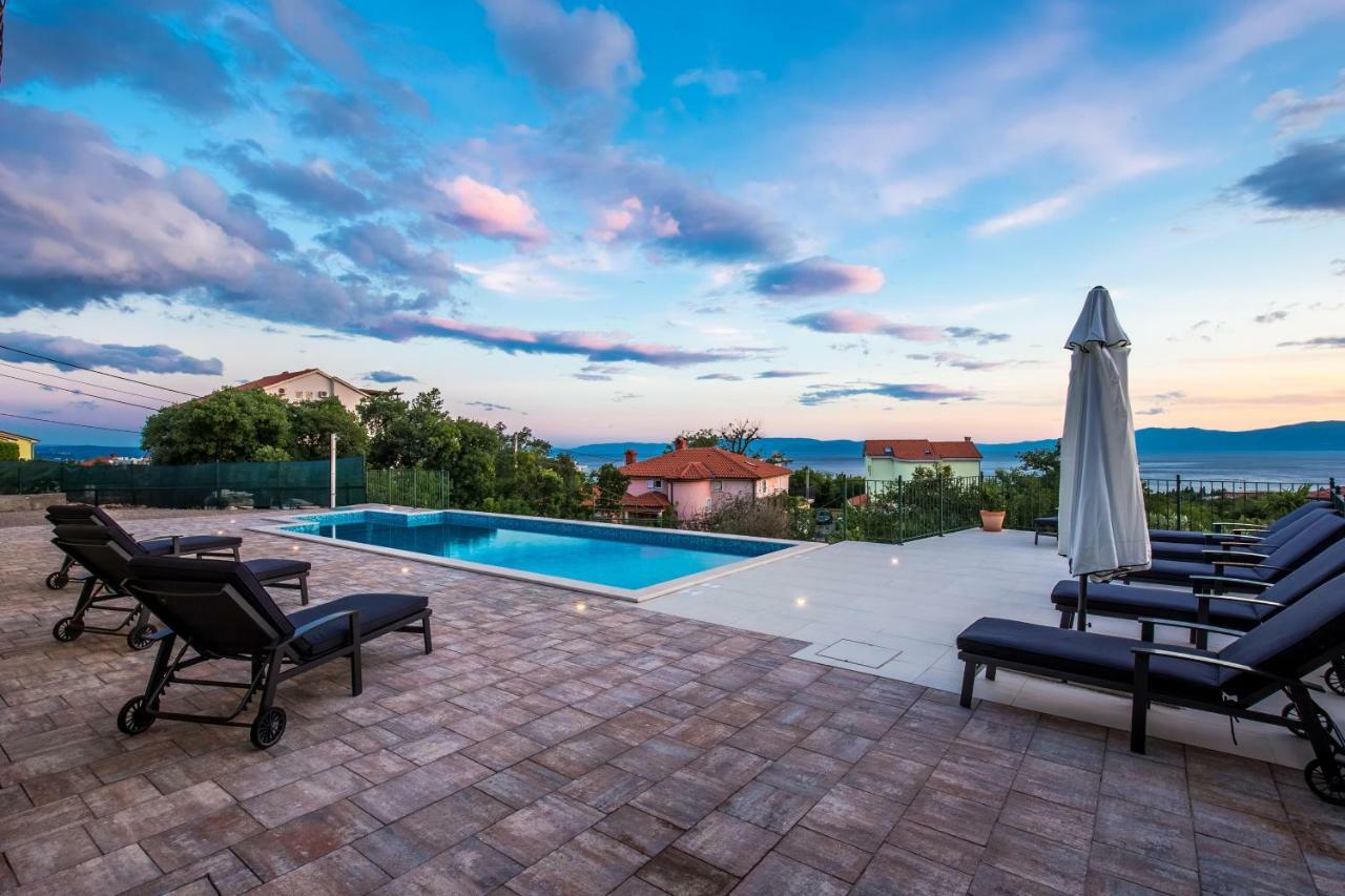 Luxury Apartments Kostrena With Pool Εξωτερικό φωτογραφία
