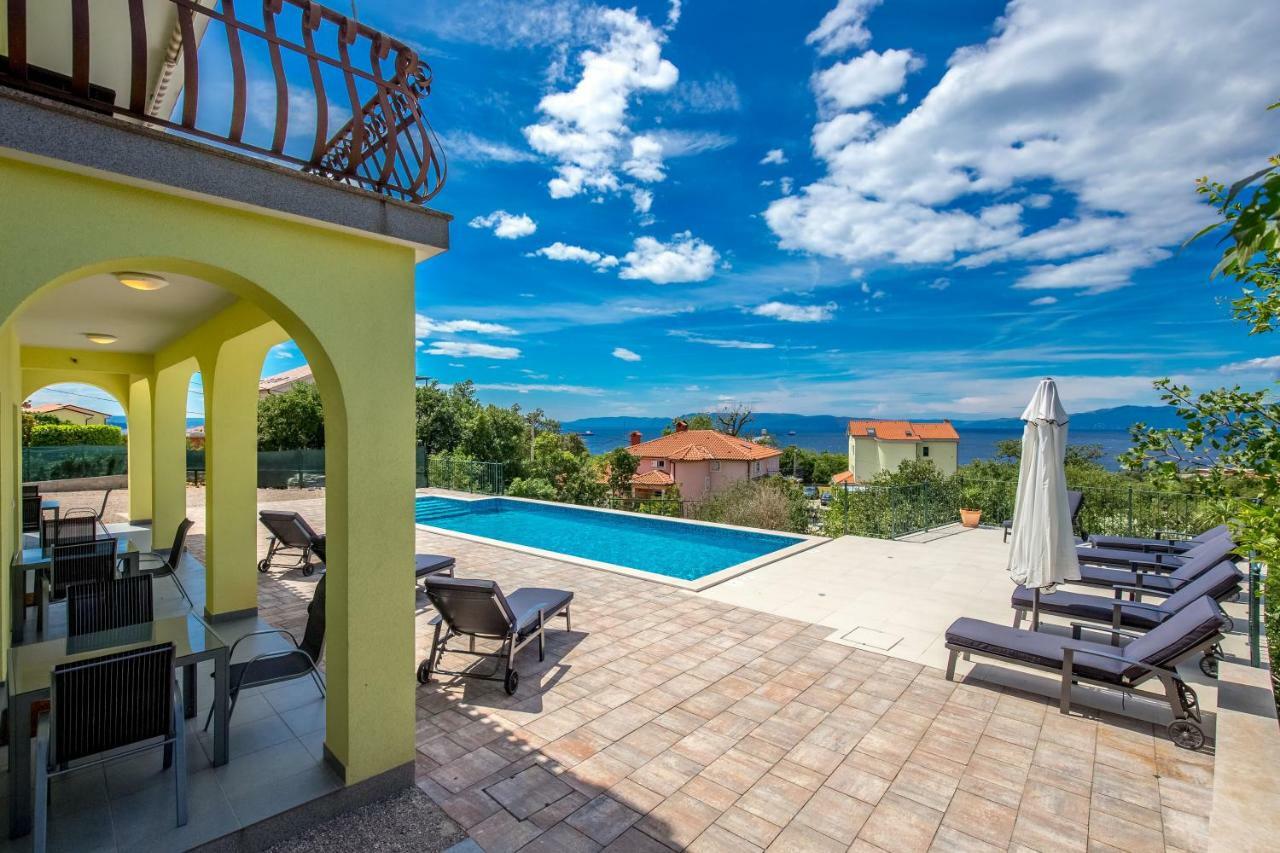 Luxury Apartments Kostrena With Pool Εξωτερικό φωτογραφία