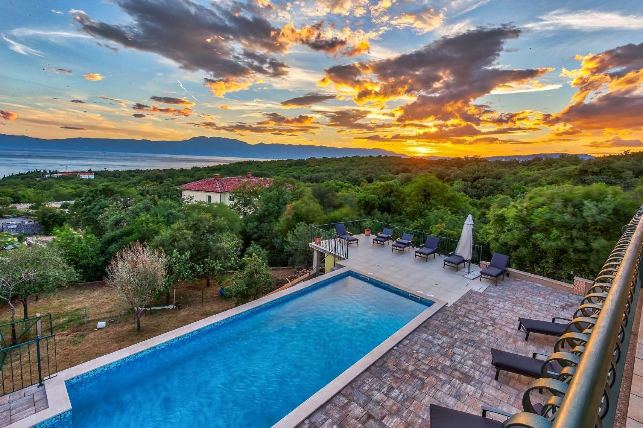 Luxury Apartments Kostrena With Pool Εξωτερικό φωτογραφία